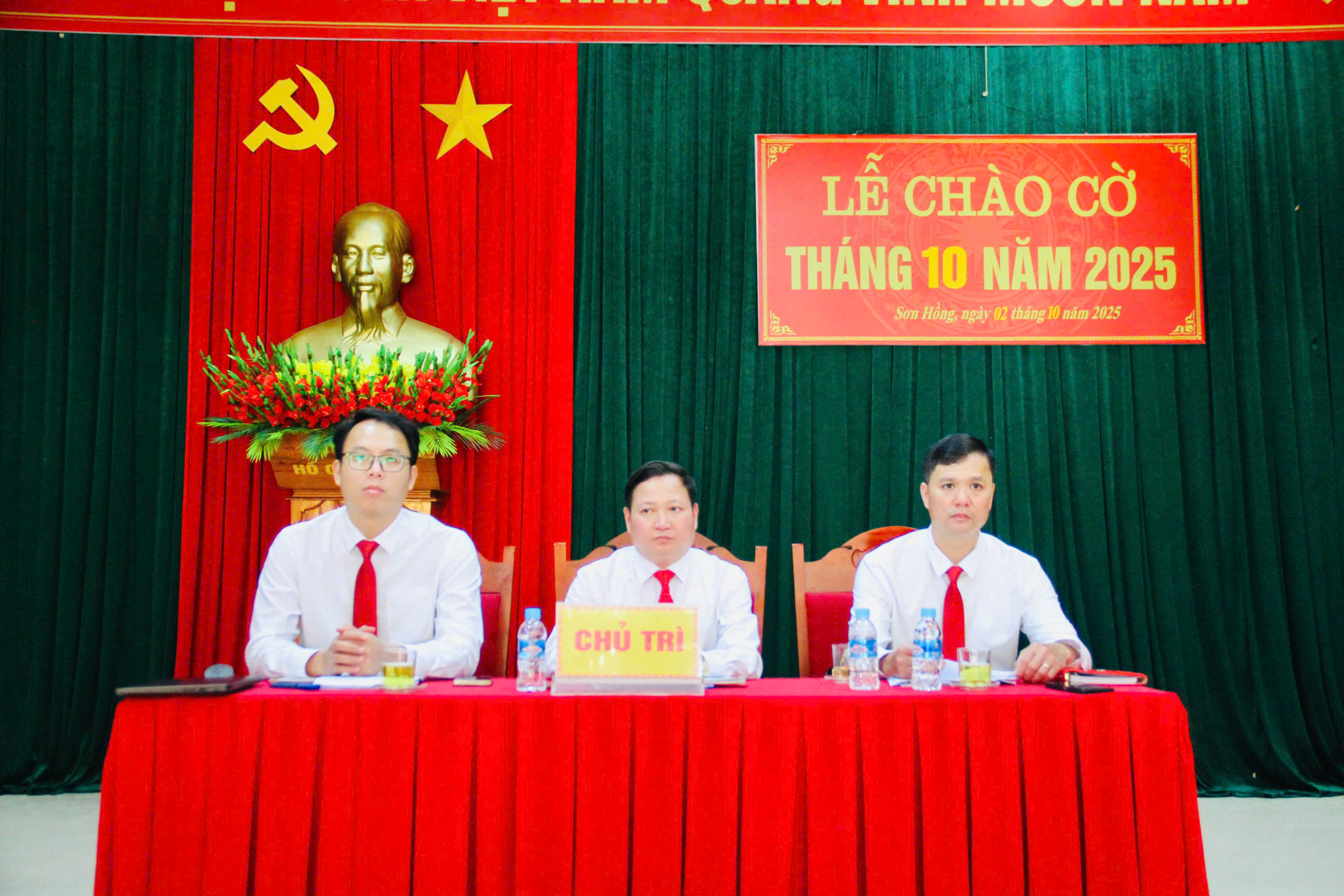 Xã Sơn Hồng giao ban đánh giá kết quả tháng 9, triển khai nhiệm vụ tháng 10 năm 2025