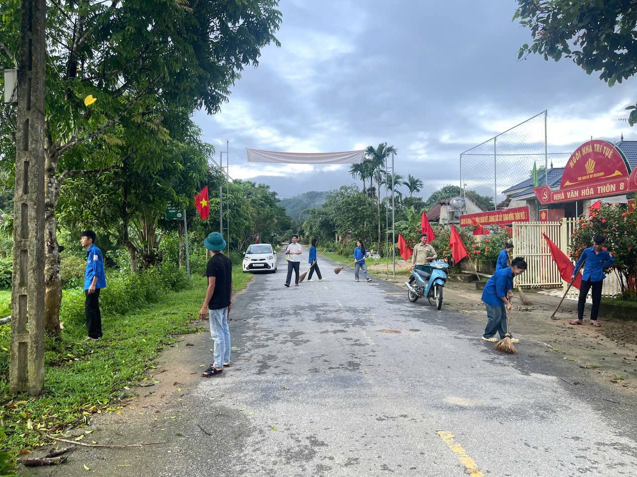 Ra quân vệ sinh môi trường chào mừng ngày Quốc khánh