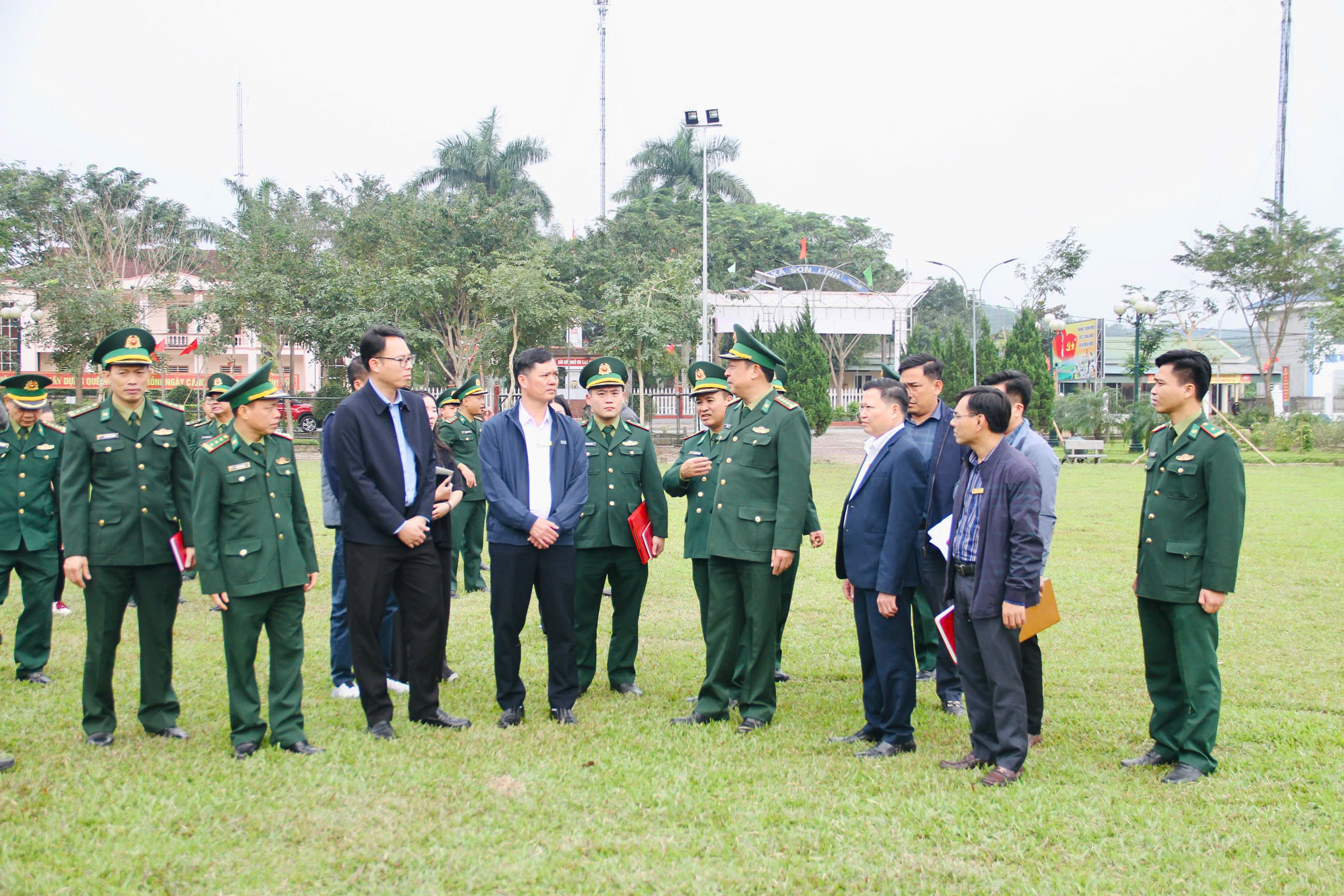 Bộ tư lệnh Biên phòng khảo sát địa điểm tổ chức chương trình “Xuân Biên phòng ấm lòng dân bản” Tết Nguyên đán Bính Ngọ năm 2026 tại xã Sơn Hồng