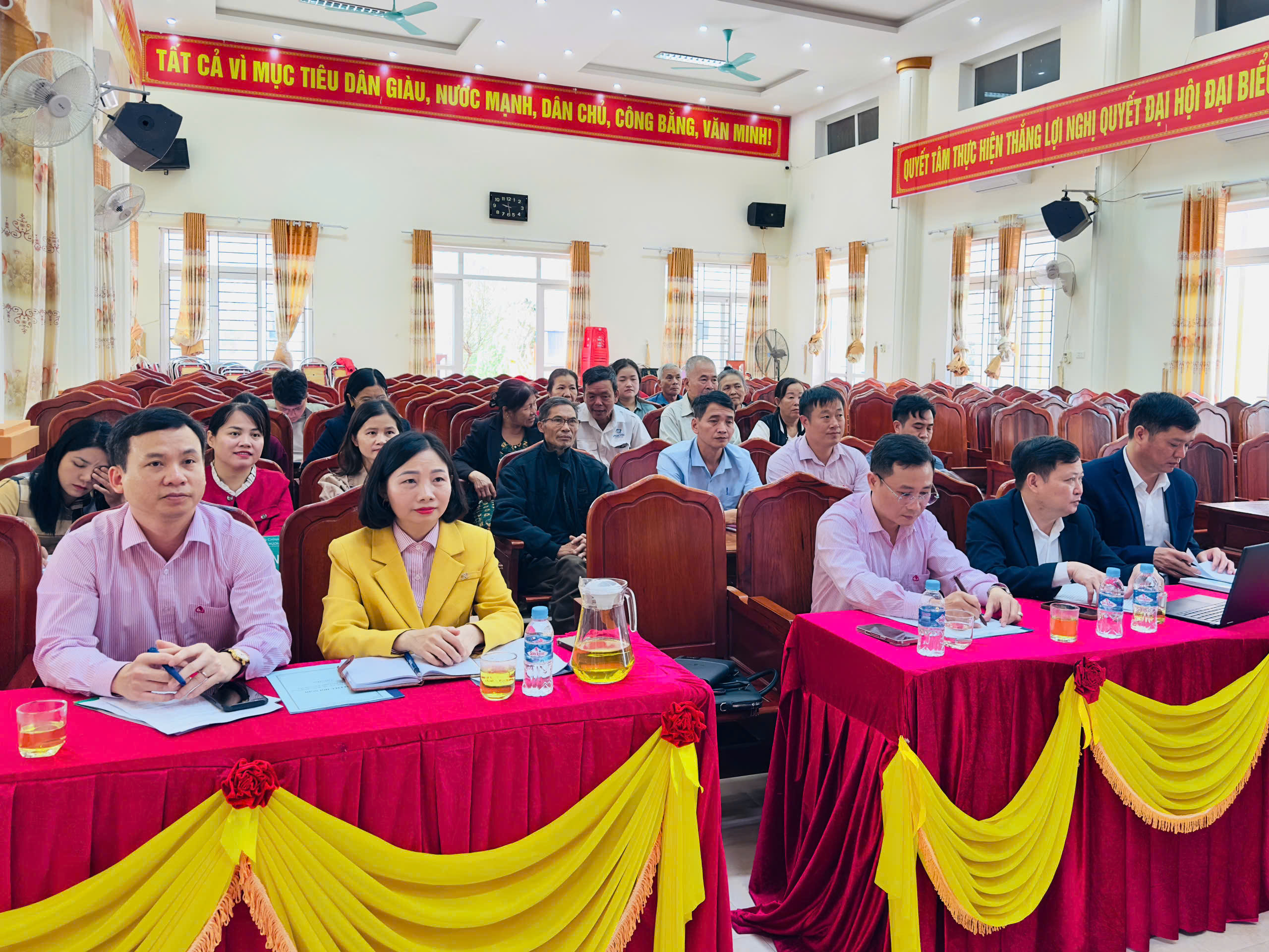 Tăng cường phối hợp hướng đến mục tiêu phát triển bền vững, xóa đói giảm nghèo trên địa bàn xã Sơn Hồng