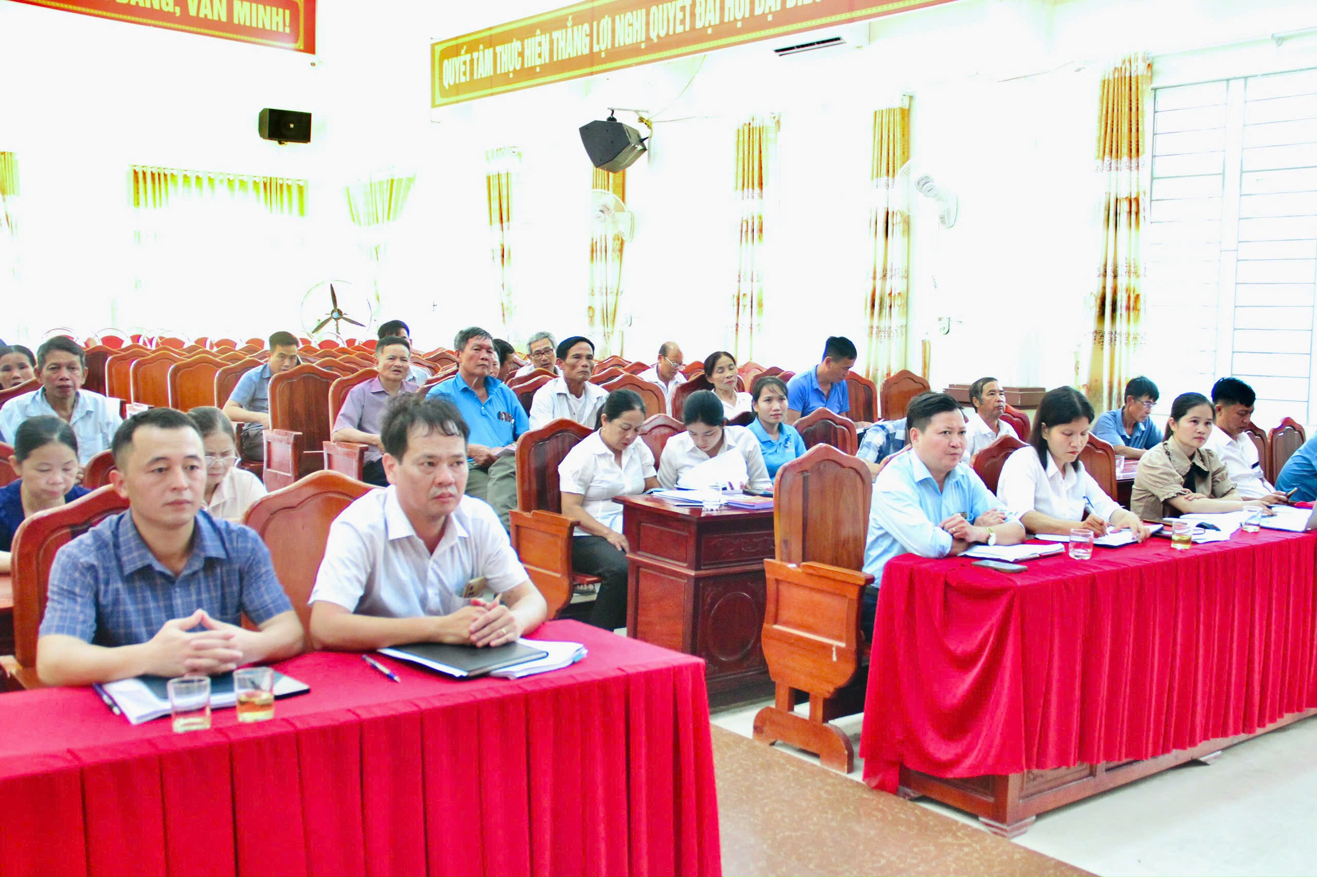 Xã Sơn Hồng tập trung triển khai giải pháp mở rộng độ bao phủ BHXH, BHYT năm 2025