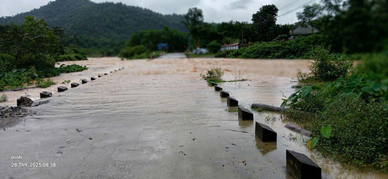 Xã Sơn Hồng, tỉnh Hà Tĩnh tập trung ứng phó bão số 10
