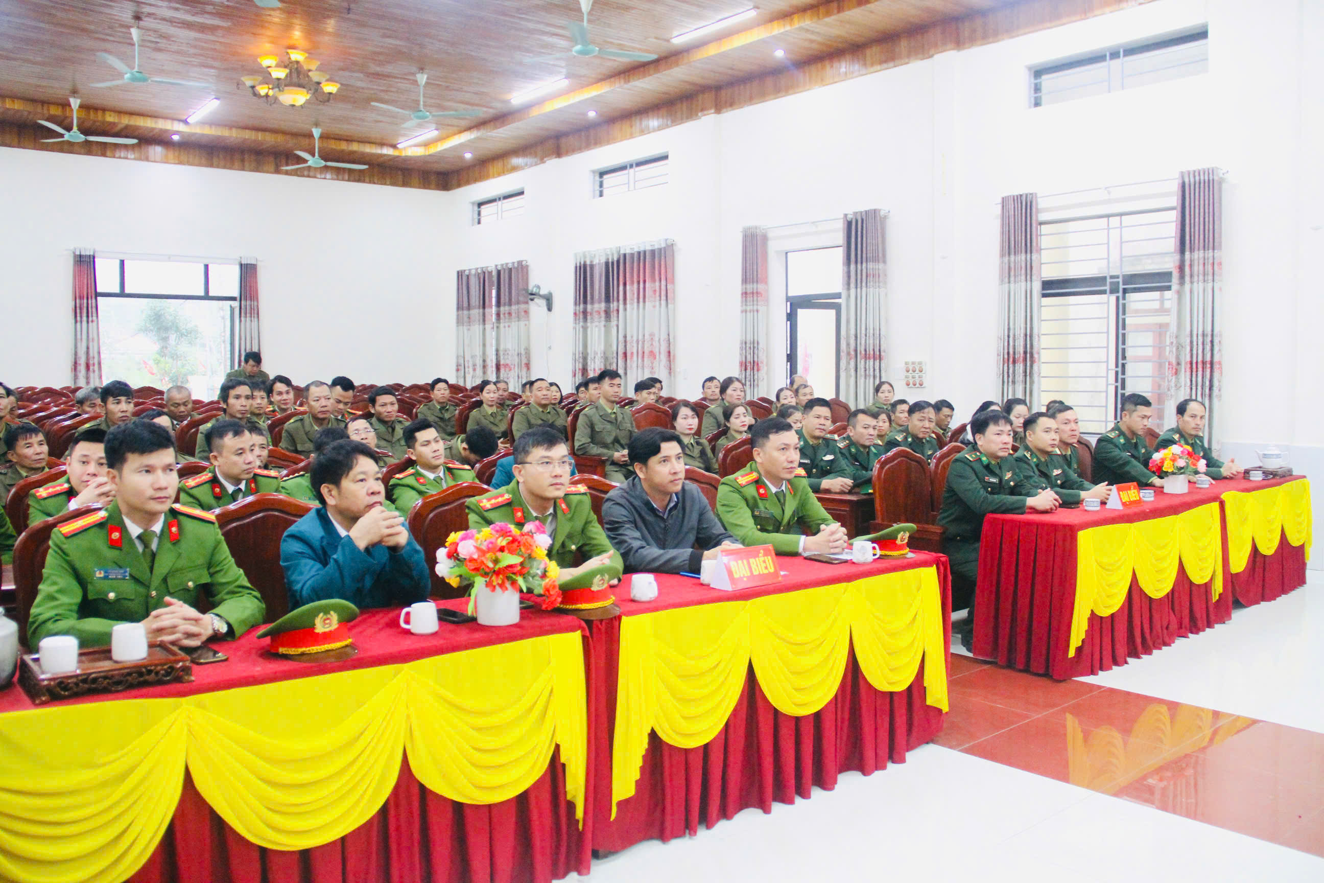 Công an xã Sơn Hồng ra quân tấn công trấn áp tội phạm, đảm bảo an ninh, an toàn trên địa bàn