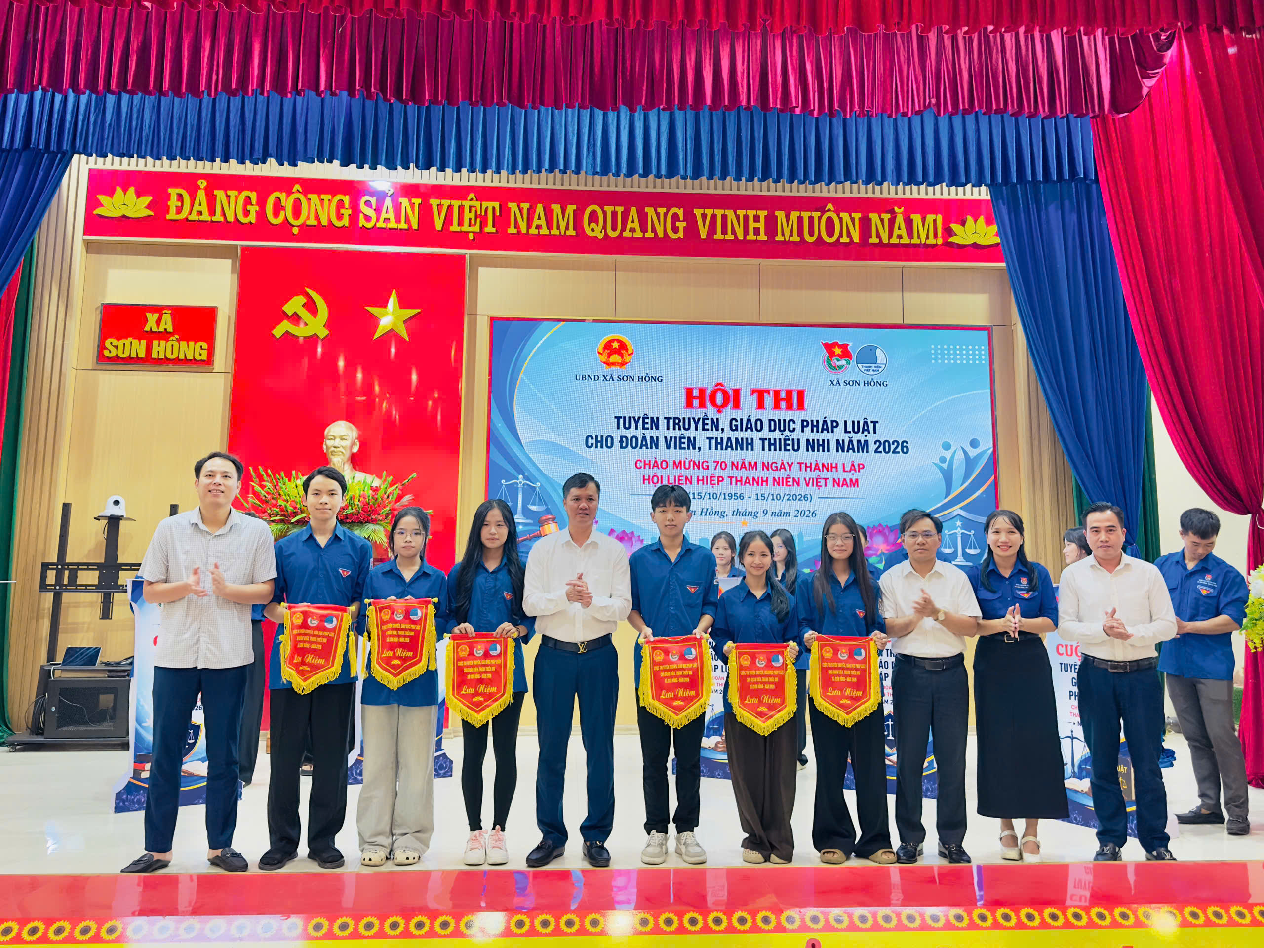 Tuổi trẻ Sơn Hồng – Chủ động tìm hiểu pháp luật, sống và làm việc theo pháp luật