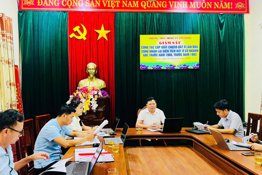 Tập trung giám sát công tác công tác cấp giấy chứng nhận quyền sử dụng đất trên địa bàn xã Sơn Hồng