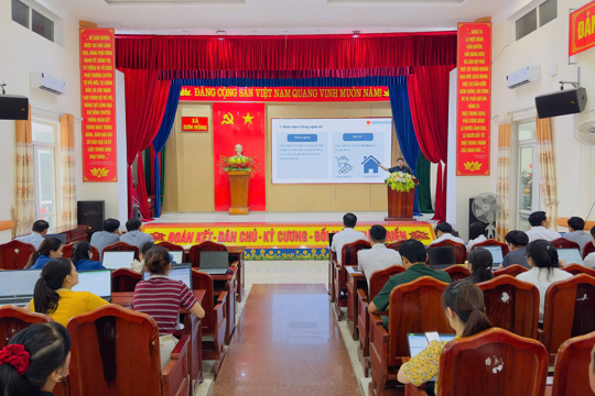 Nâng cao kỹ năng ứng dụng công nghệ thông tin và thúc đẩy chuyển đổi số