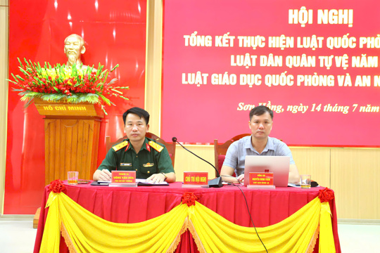 Sơn Hồng tổng kết thực hiện Luật Quốc phòng, Luật Dân quân tự vệ và Luật Giáo dục quốc phòng, an ninh