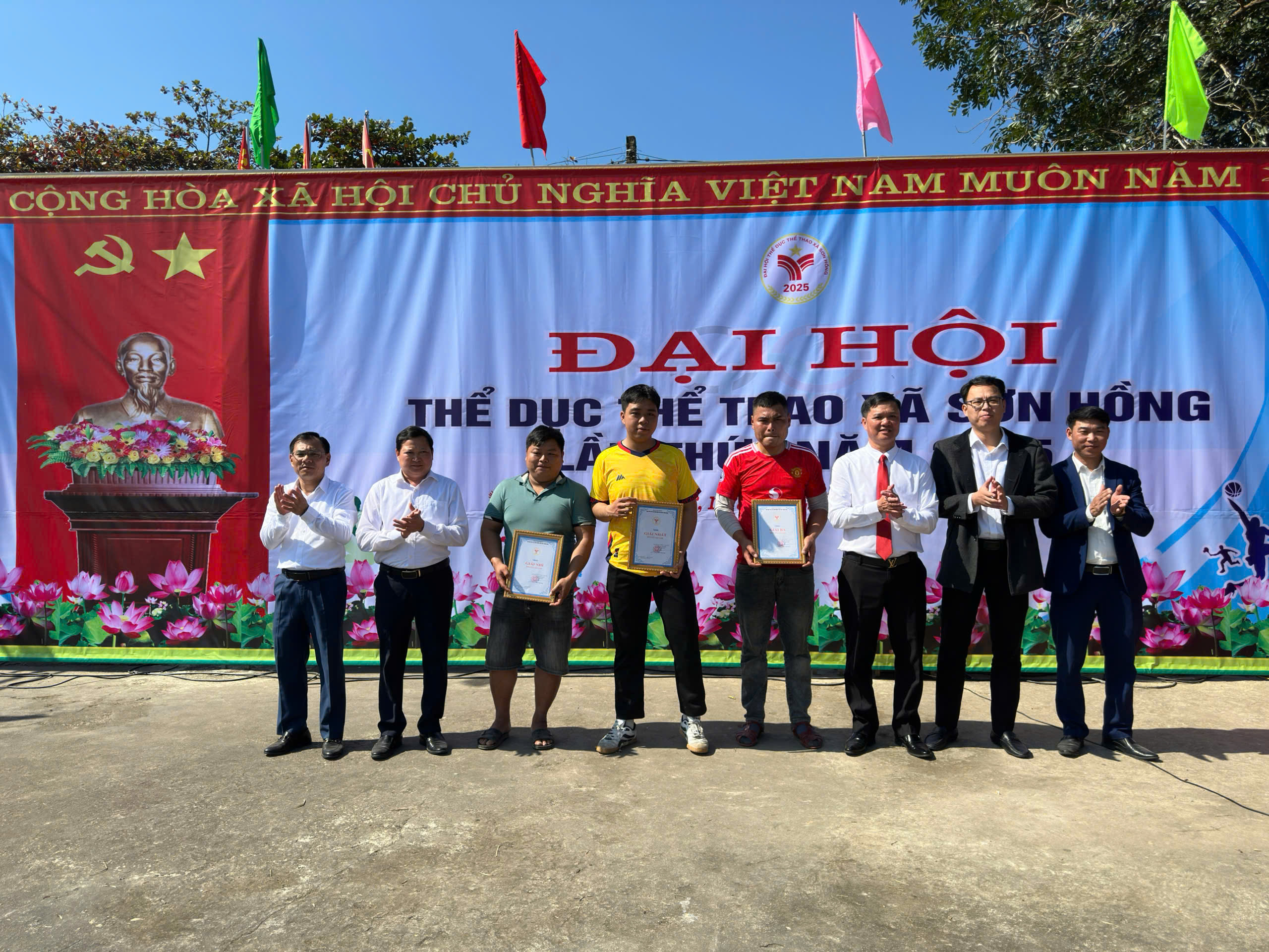 4f371811b2ac3ef267bd.jpg