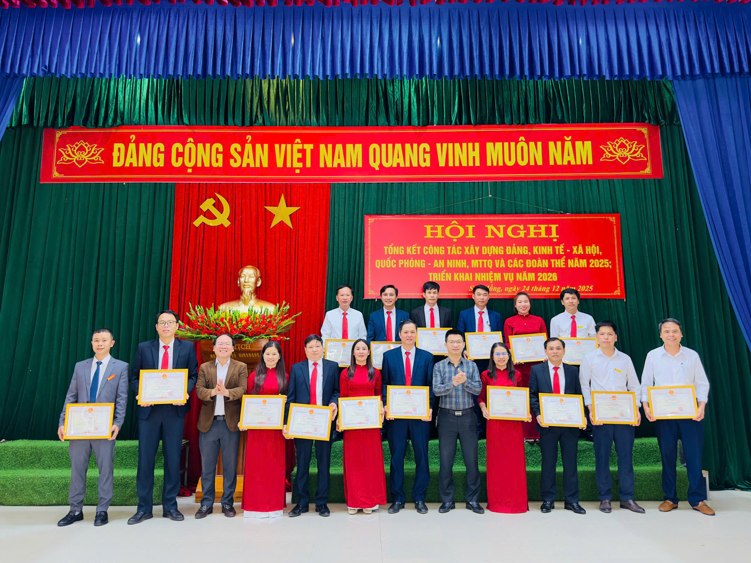 8cf796a04f8ec0d0999f25.jpg